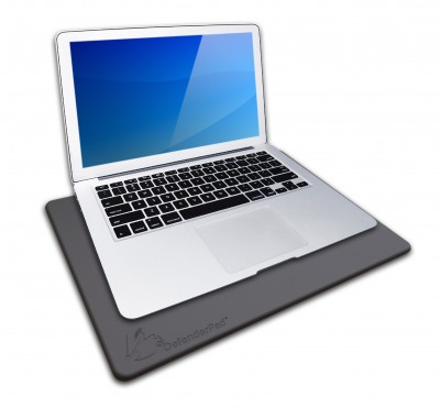 defenderpad-laptop-black